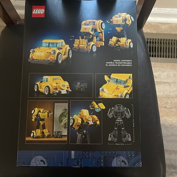 LEGO Transformers BumbleBee #10338 NEW 950pcs - Picture 4 of 4